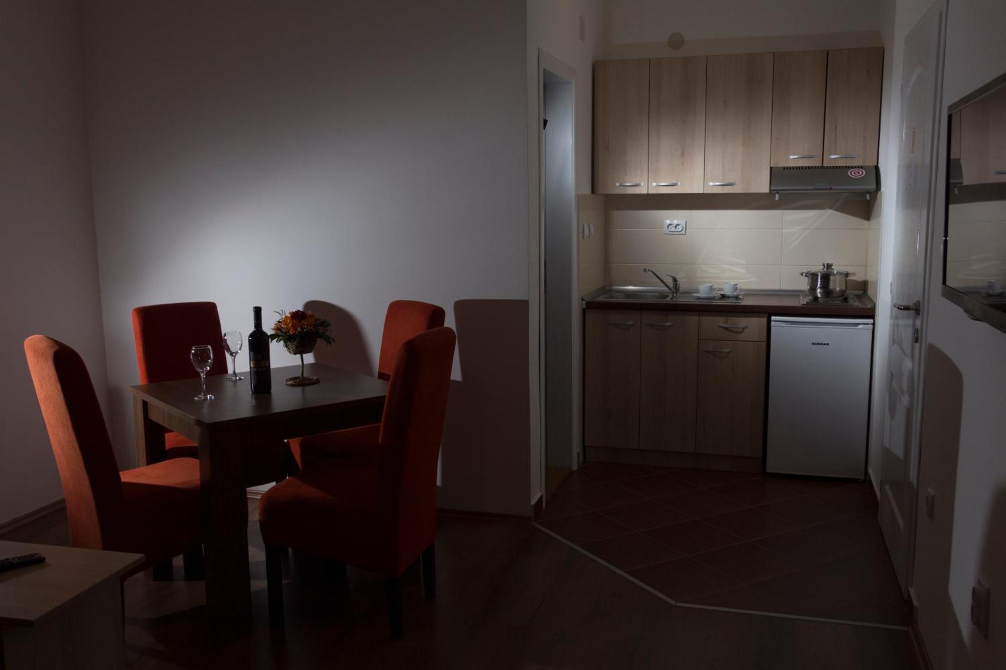 Kety Apartments Kragujevac Habitación foto